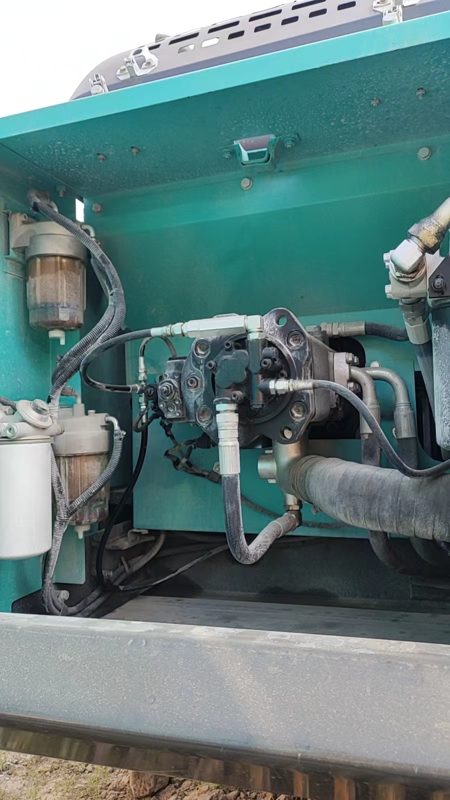 Used Kobelco SK350-8 Heavy Excavator with 1.5m3 Bucket Capacity and 500 Working Hours