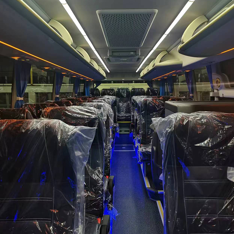 Manual Transmission Type 9m Blue Luxury RHD Diesel 35seats Coach Bus for Group Travel