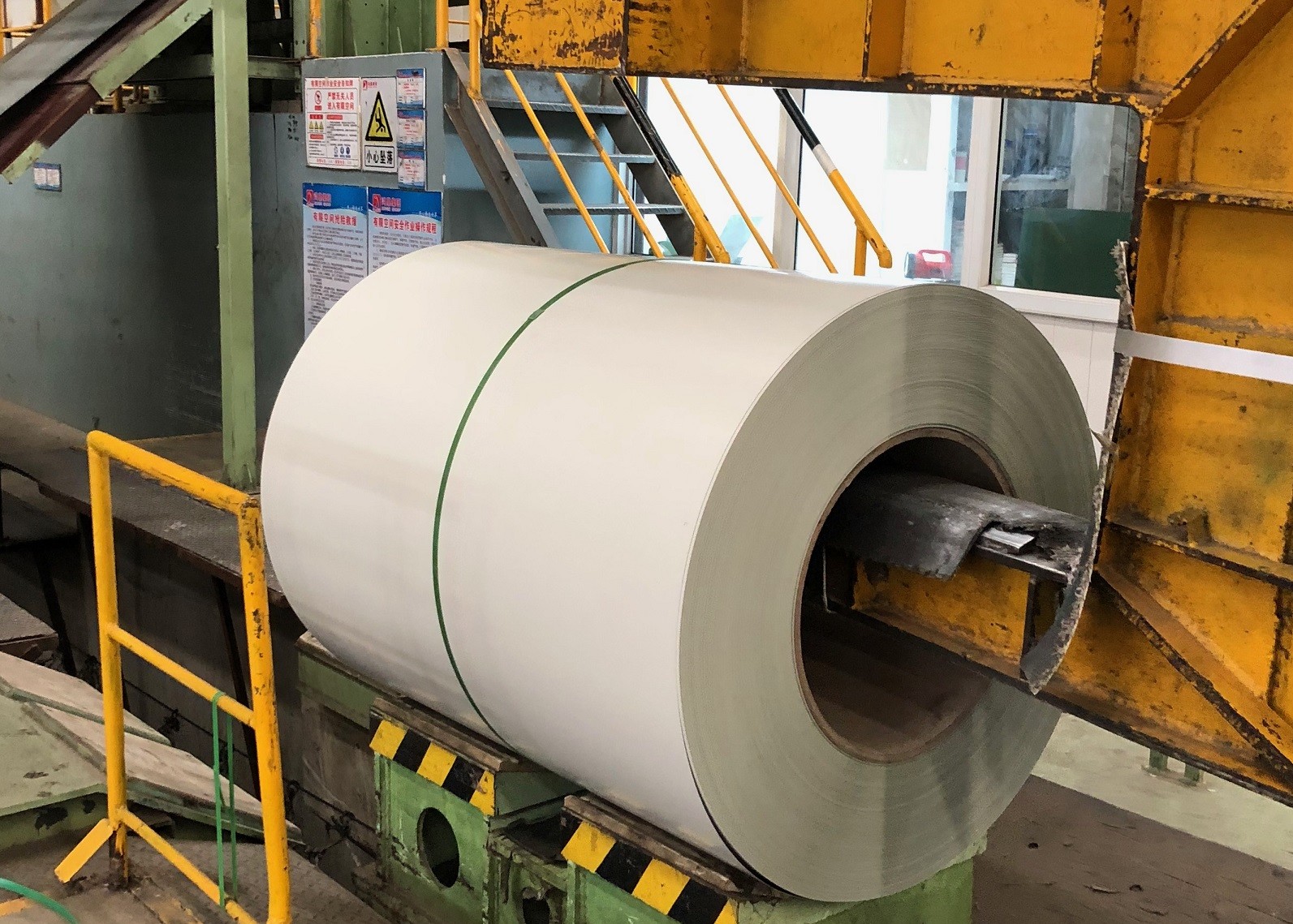 Z180 Beckers Color Coated Steel coil ASTM Standard Sea Freight Packing 0.12mm-0.8mm Mainland China