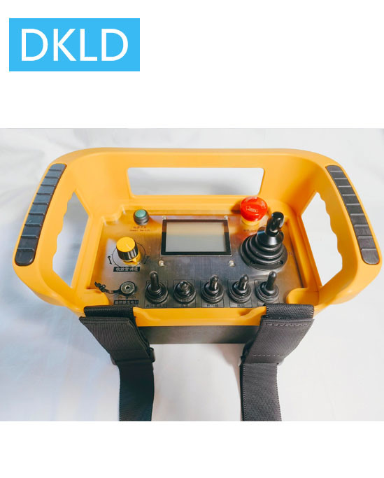 Wireless Remote Controller For Underwater Robot Tracked Vehicle