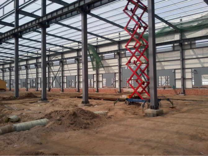Modern Pre Engineered Buildings Steel Structure Painted Galvanized Surface Treatment