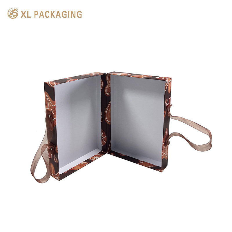 Jewelry Cosmetic Gift Box 157gsm Art Paper Box Packaging Customized Cardboard Makeup Box With Handle