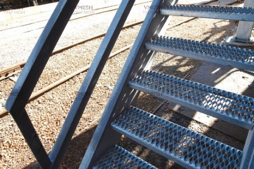 300mm Aluminum Serrated Metal Grating Grip Strut Walkway non rusting