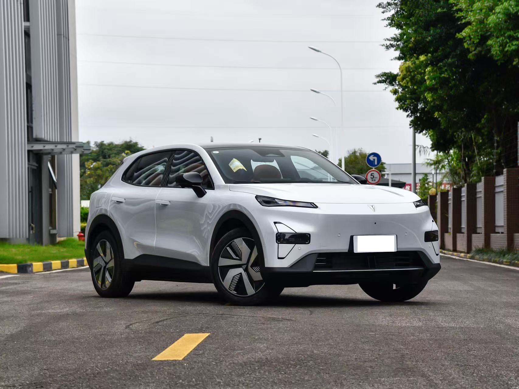 Deepal S05 Energy Vehicle Extended Range 200km Ultra High Speed SUV White.Black.Gray.Blue Body Structure 5-door 5-seater