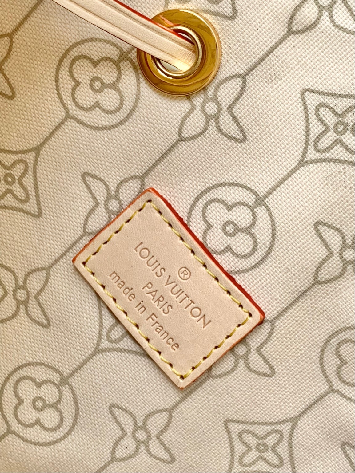 White Pink Damier Azur Canvas LV Branded Messenger Bag NéONoé MM Bucket Bag