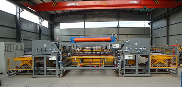 Full Automatic 415V Wire Fencing Machine 18 Tons Welded Wire Mesh Machine
