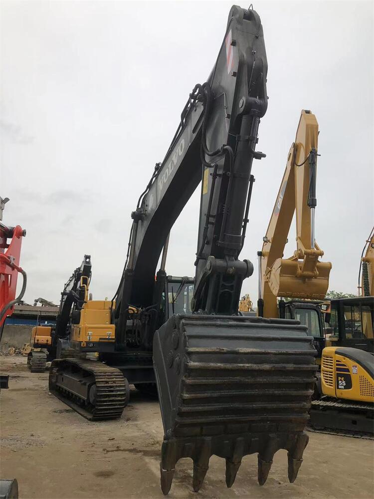VOLVO 480 Crawler Excavator in Good Running Condition with ORIGINAL Hydraulic Cylinder