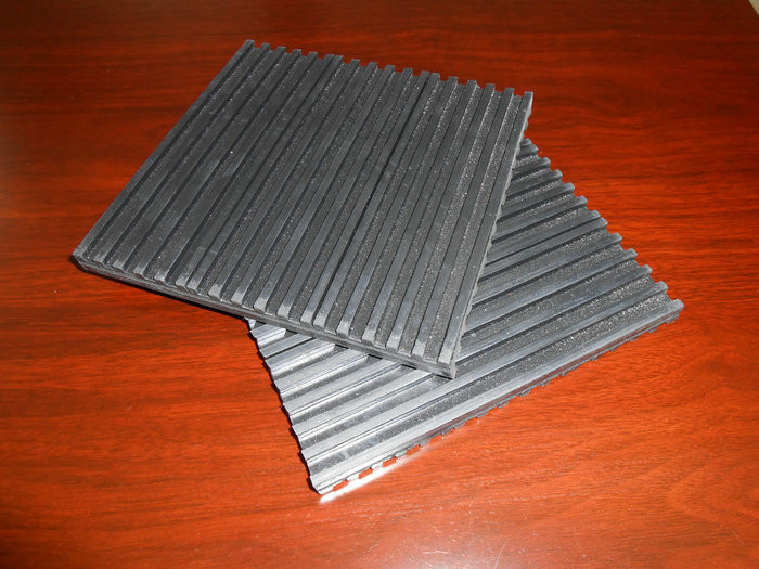 SBR + NR + Rapeseed Oil Shock Absorber Mat Black Color Ribbed Surface