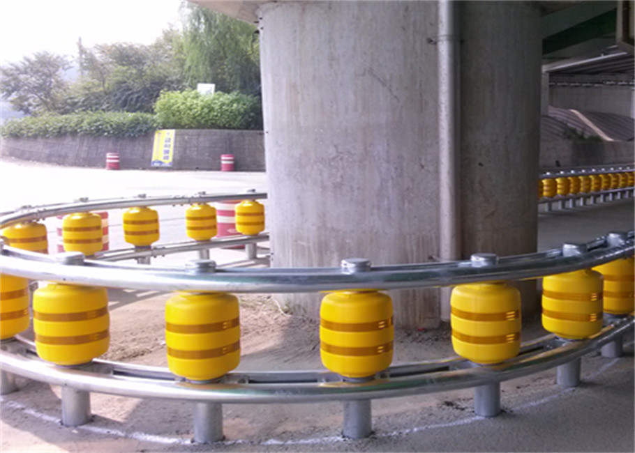EVA Plastic Traffic Curve Bend Road Safety Roller Barrier Highway Rotating Drum Barrel