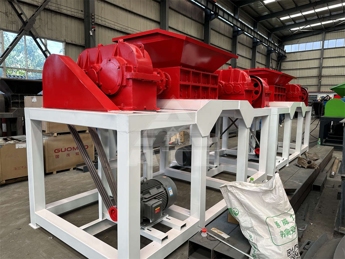 Double Shaft Cloth Shredder Machine 200-10000kg/H Waste Cloth Shredding Machine
