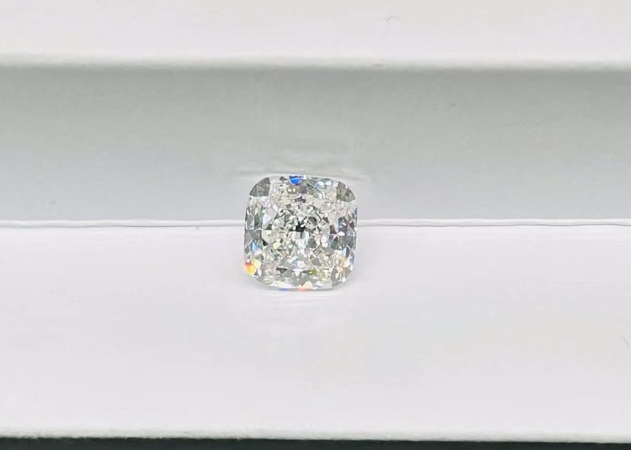 1.16Ct Excellent Oval Cut Lab Created White Diamonds Cushion Shaped