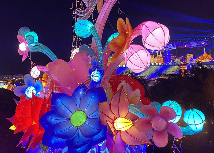 Colorful Customized Steel Frame Structure Fabric Hanging Lanterns For Decorative Garden
