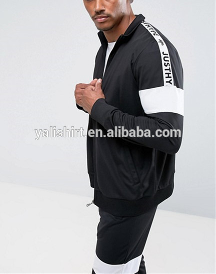 Contract Colors Mens Slim Fit Tracksuits , Custom Sports Sweat Suits Autumn