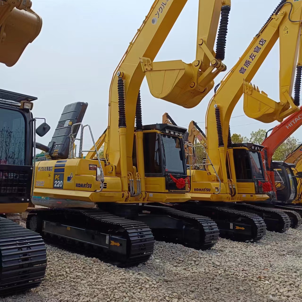 22TON Komatsu PC220 Excavator with Original Hydraulic Pump and 1.2M³ Bucket Capacity