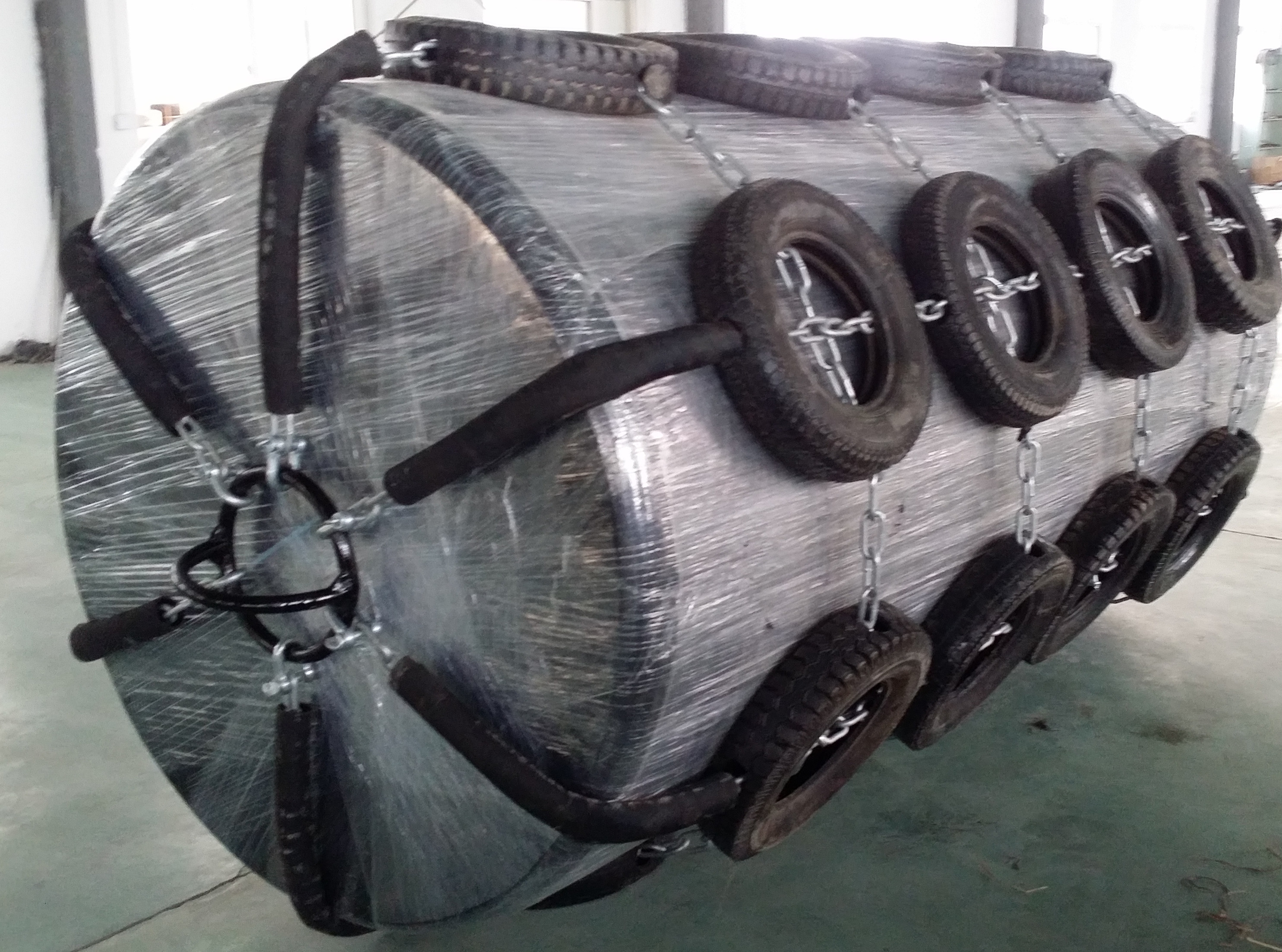 Heavy Duty Foam Filled Fender for Offshore Platforms and Ship Berthing