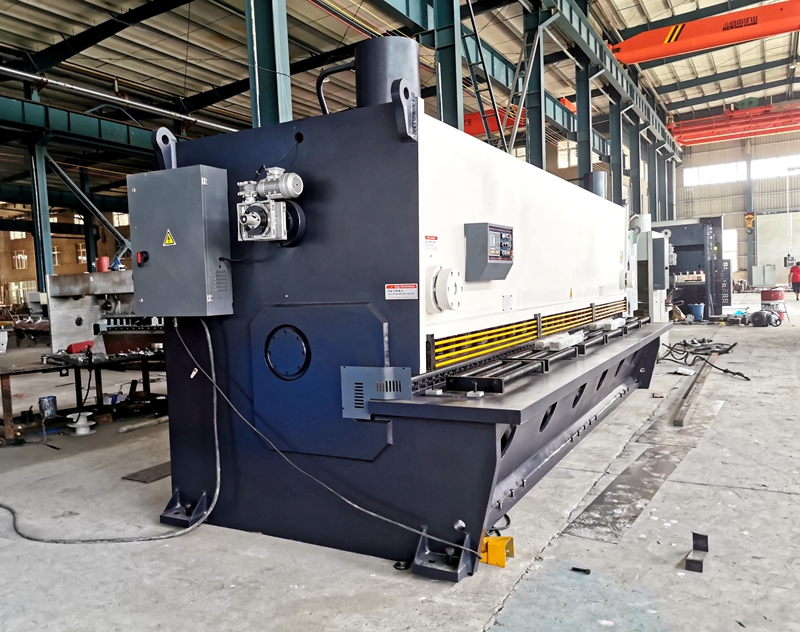 12mm CNC Hydraulic Shearing Machine Electrical Cutting 6000mm