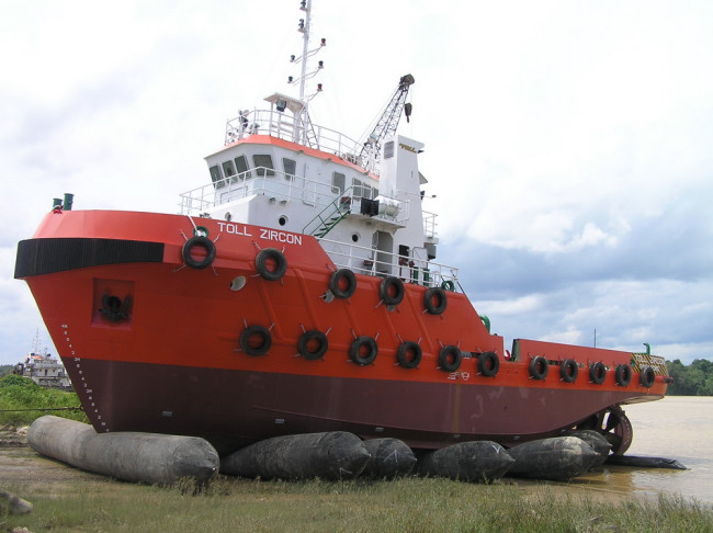 Industrial Heavy Lifting Airbags Durable Rubber Moving Marine Airbag For Ship Launching