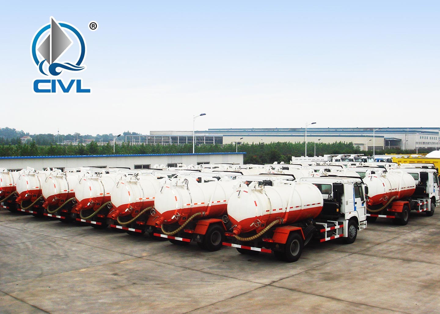HOWO 6 Disposal Sewage Suction Truck Wheeler 8000L For Construction Sucking and Draining Sewage