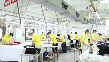东莞市红蕴服饰有限公司