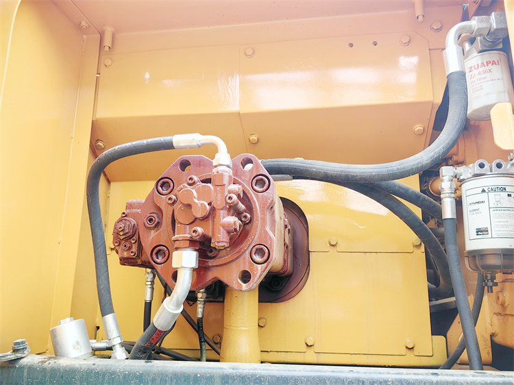 Good Condition 22 Ton Digger Machine Used Hyundai R220LC-9 Original Hydraulic Cylinder