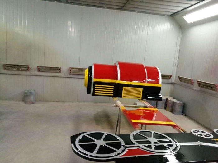 Pollution Free Trackless Train Amusement Ride With Smoke Steam Spray Device