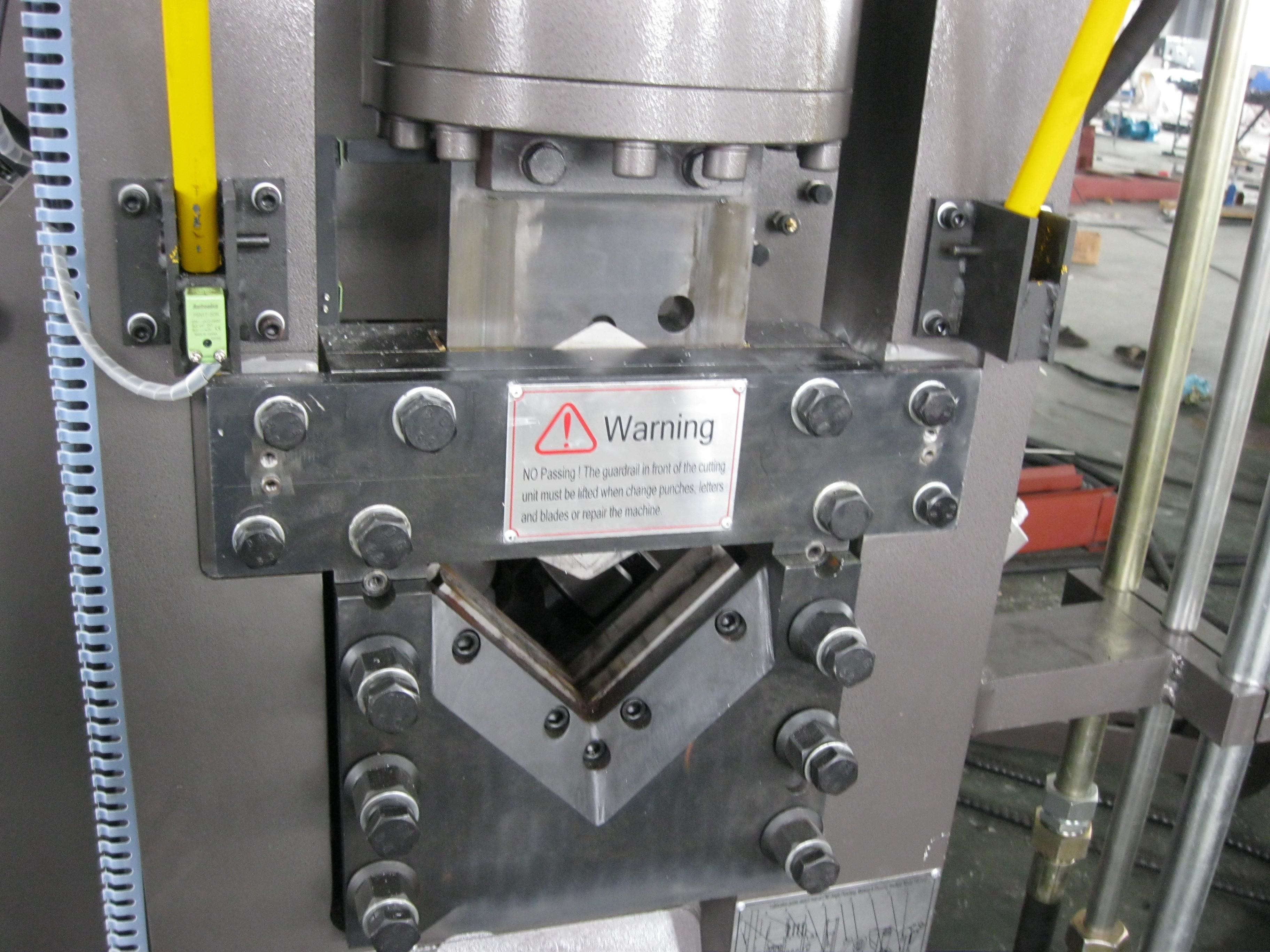 CNC Angle Bar Punching Shearing Machine Saving Raw Material High Positioning Precision