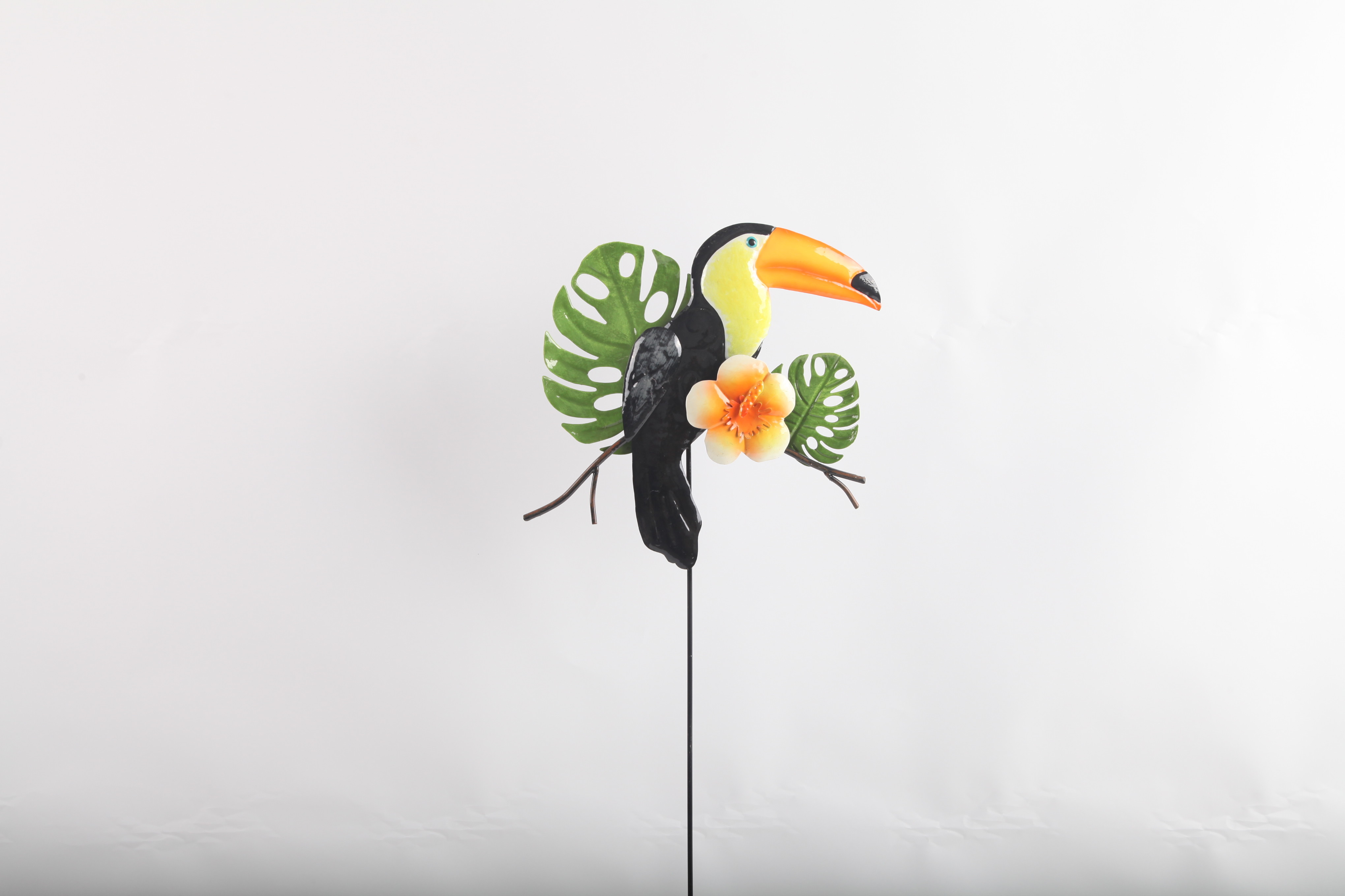 Plug In Toucan Metal Yard Ornaments Weather Resistance Garden Decorations