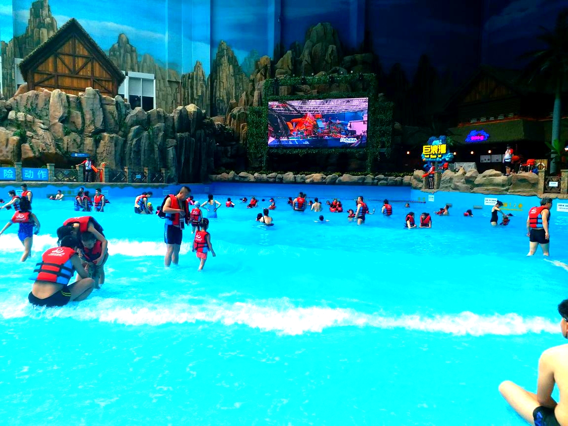 Water Park Swimming Wave Pool Powered By Pump 55KW