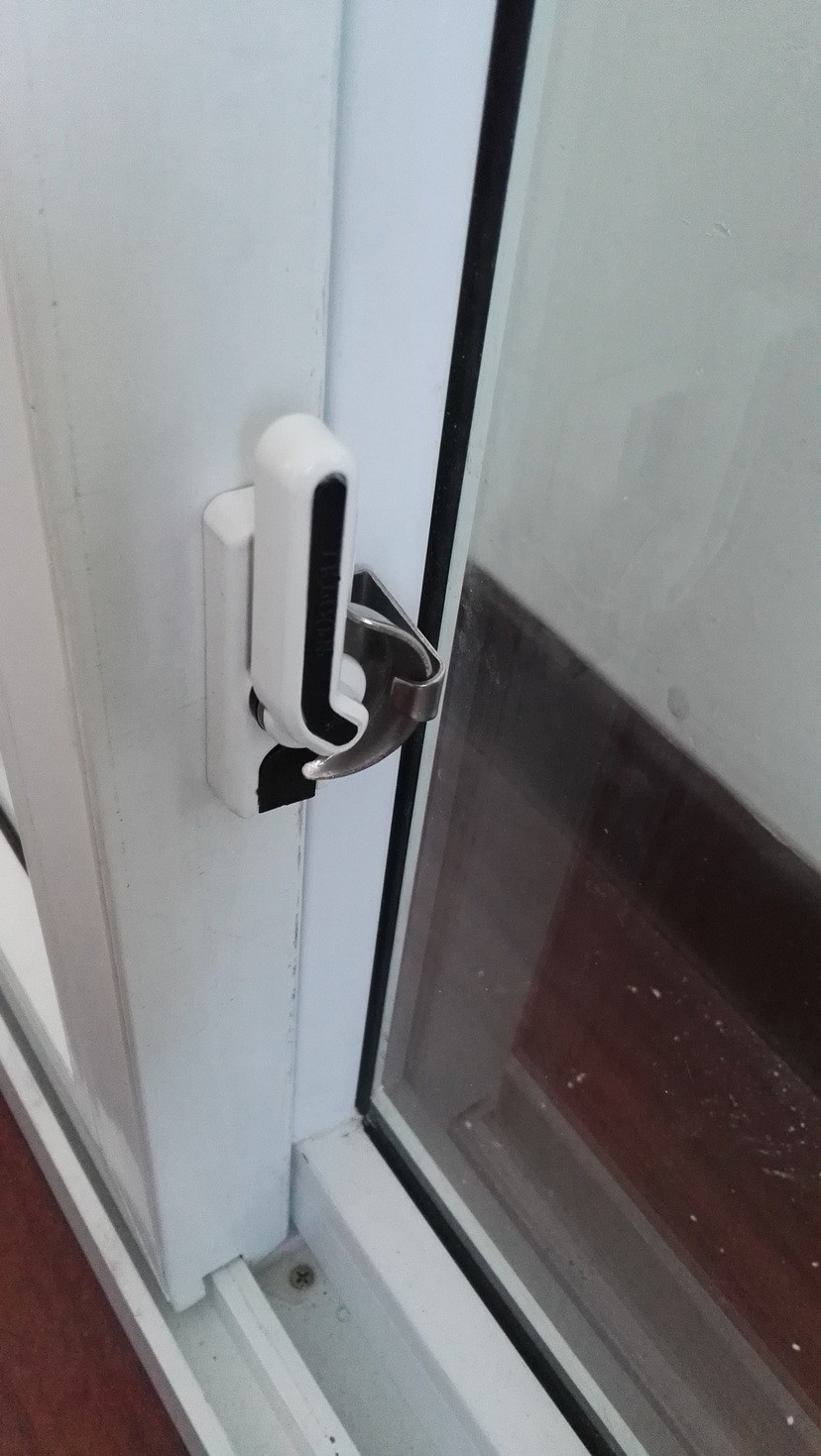 Hurricane Impact PVC Sliding Window With Mosquito Mesh Customized