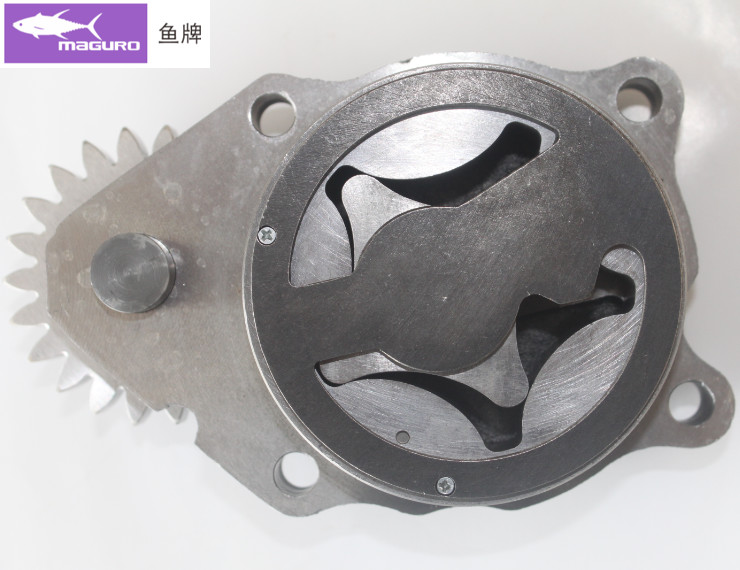 PC200-8 6D107 Komatsu Excavator Oil Extractor Pump 6754-51-1110 4939588 3971544 ）
