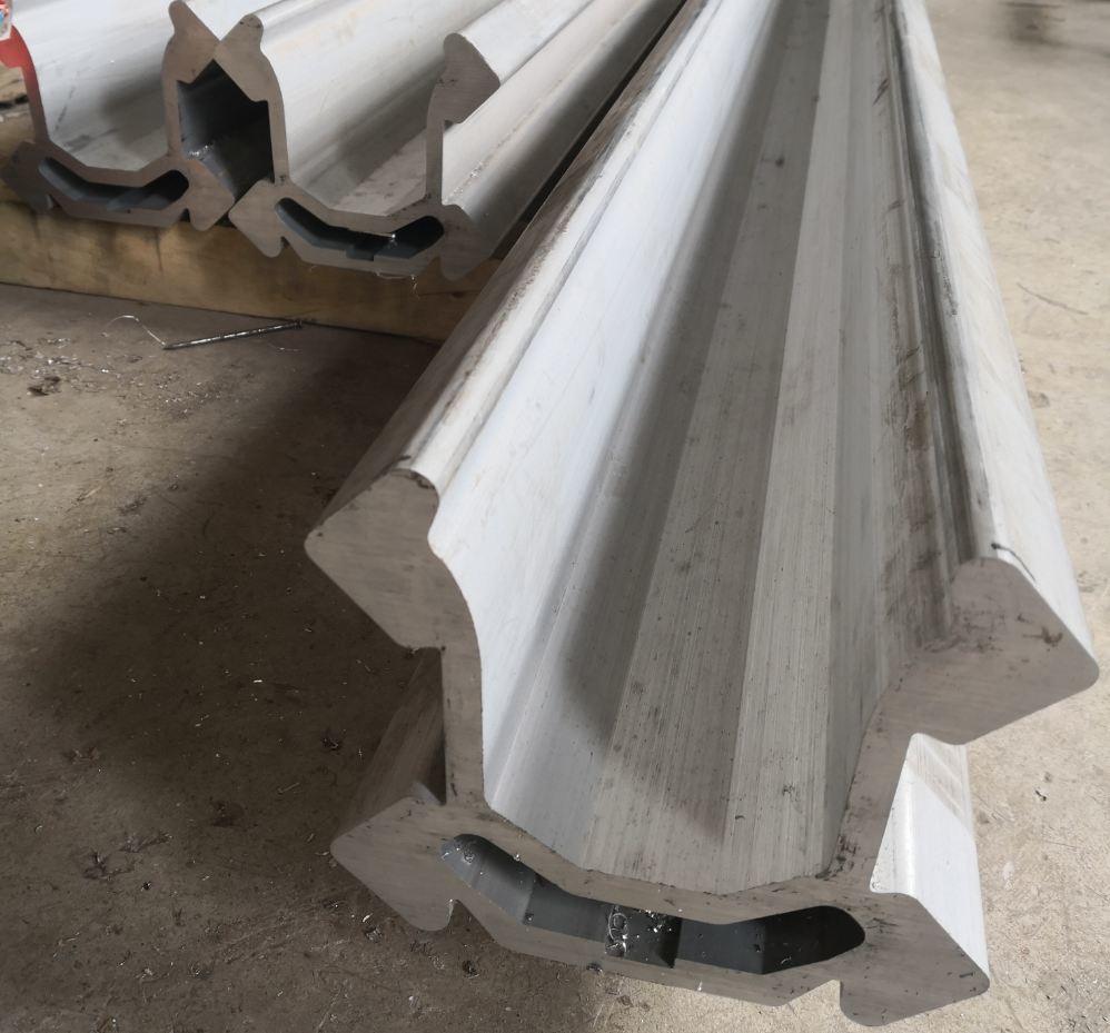 T Shape 4.2M Aluminium Extruded Profiles High Strength 2.71 G/Cc Density