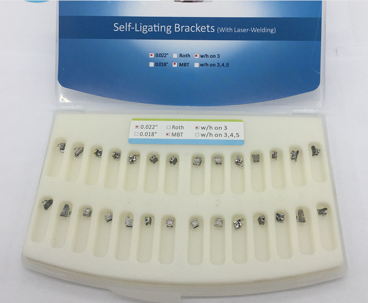 Torque Designed Metal Dental Braces With Double Wings Constructure Smooth Surface