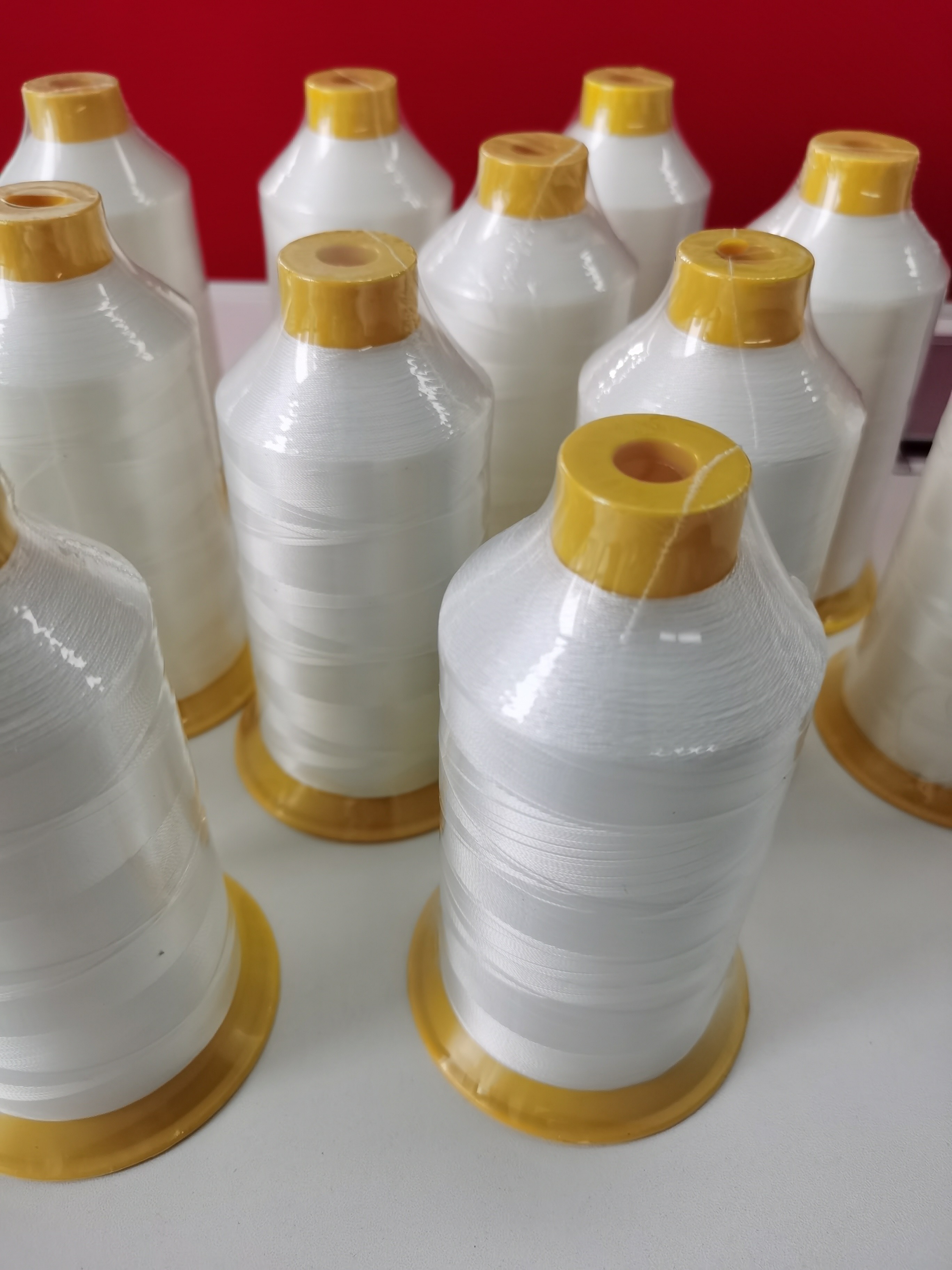 PHT Polyester High Tenacity Yarn For Sewing Customized 800 Colors
