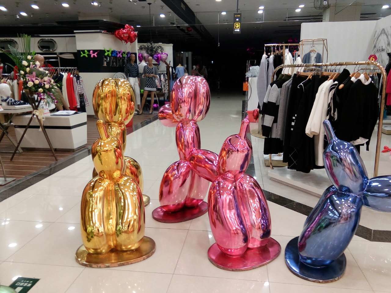 customize size hotel mall decoration dog statue with metal color as decoration statue in shop/ mall /event