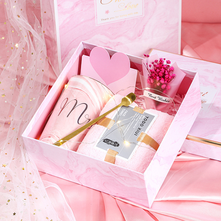 Custom Printed Cardboard Valentine'S Day Chocolate Packaging Boxes Cake Boxes Flower Gift Box
