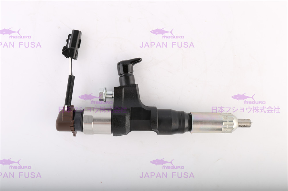 HINO J05E Diesel Fuel Injector , 095000-6353 Common Rail Fuel Injector For SK200-8