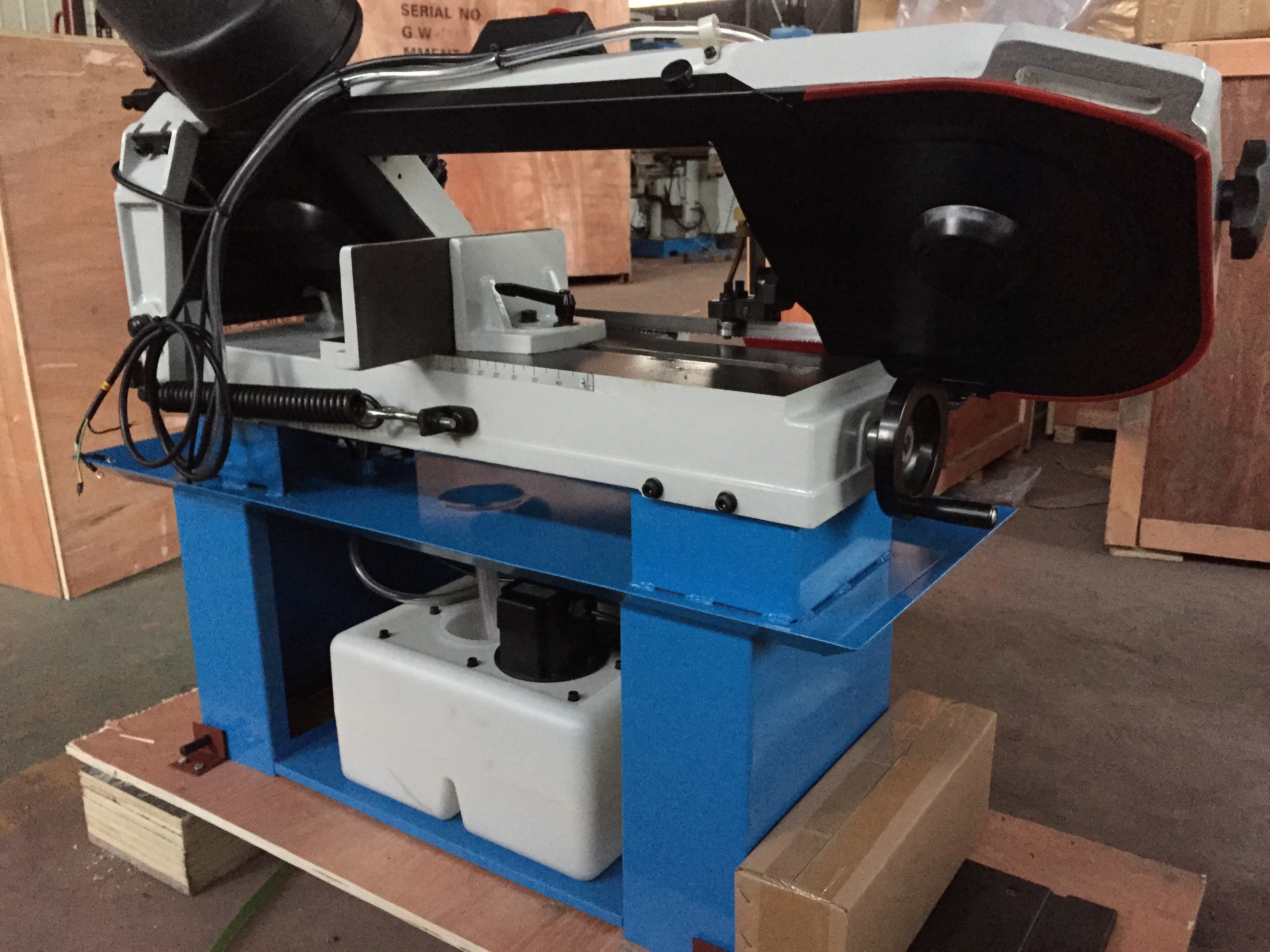Angle cutting BS-712N small sawing machine Horizontal metal band saw machine factory direct selling