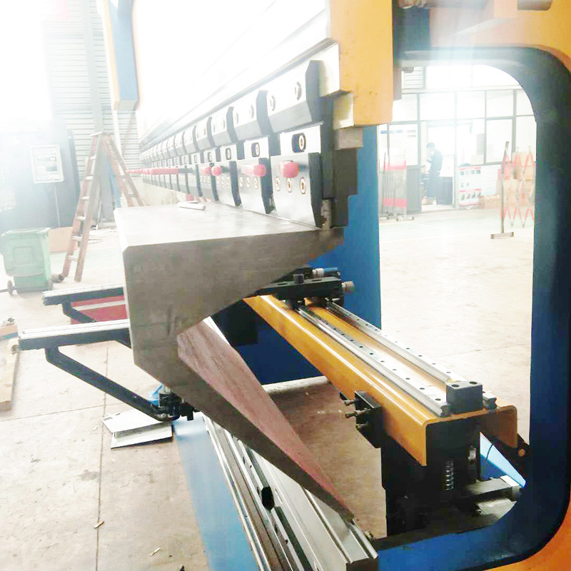 High Precision TP10S 80T 3200MM Metal Hydraulic Press Brakes Machine For Iron Box
