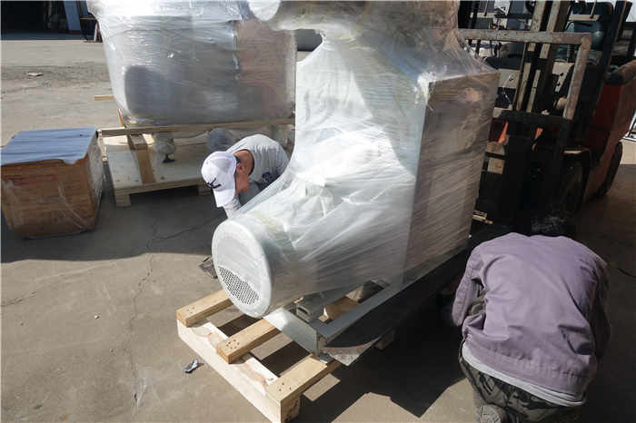 Low Noise Vacuum Frying Machine Total Power 22kw Oil Filter Integrated Design