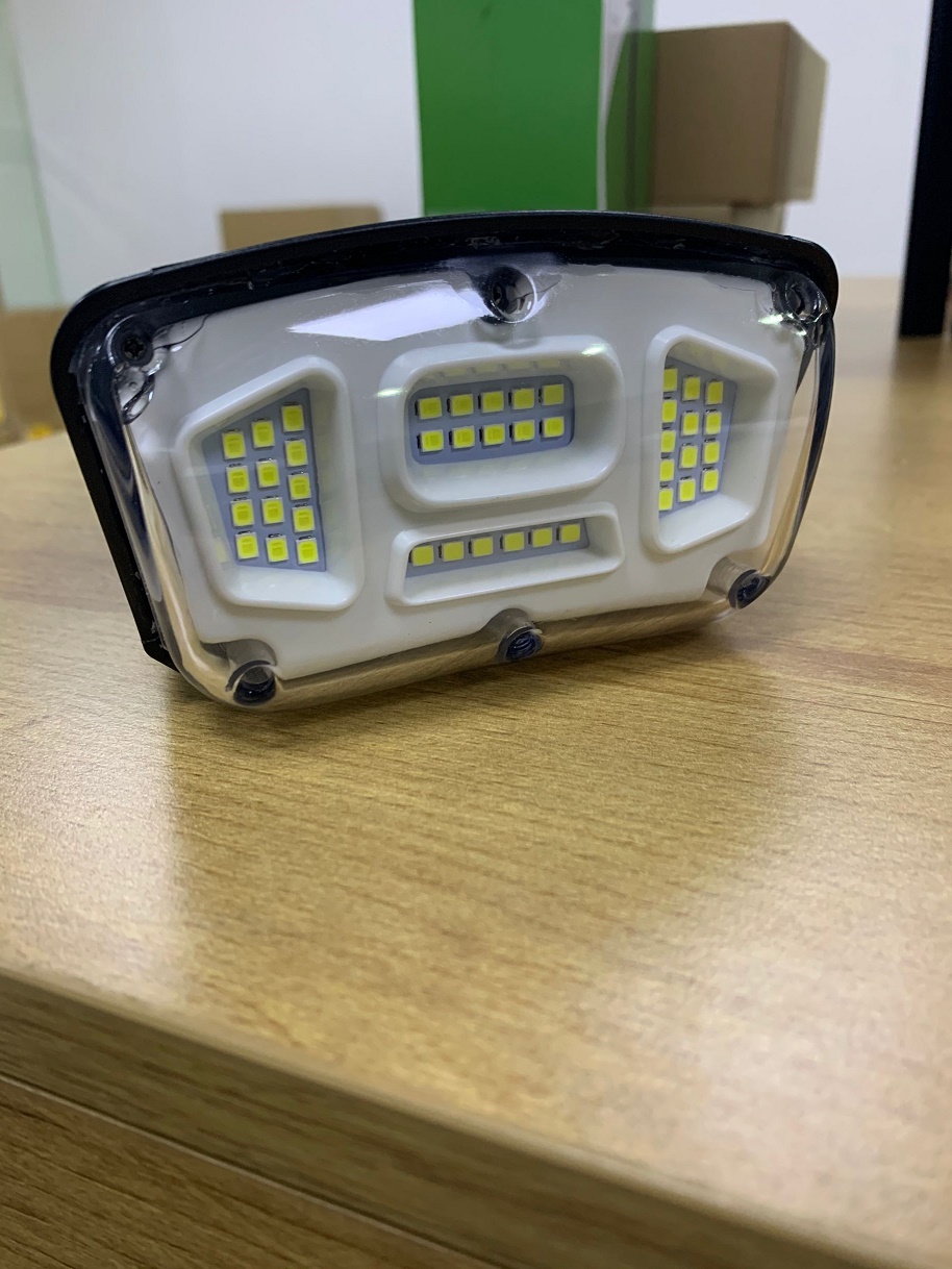 IP55 1.5W Outdoor Solar Landscape Spotlights , 200LM Solar Outside Security Lights