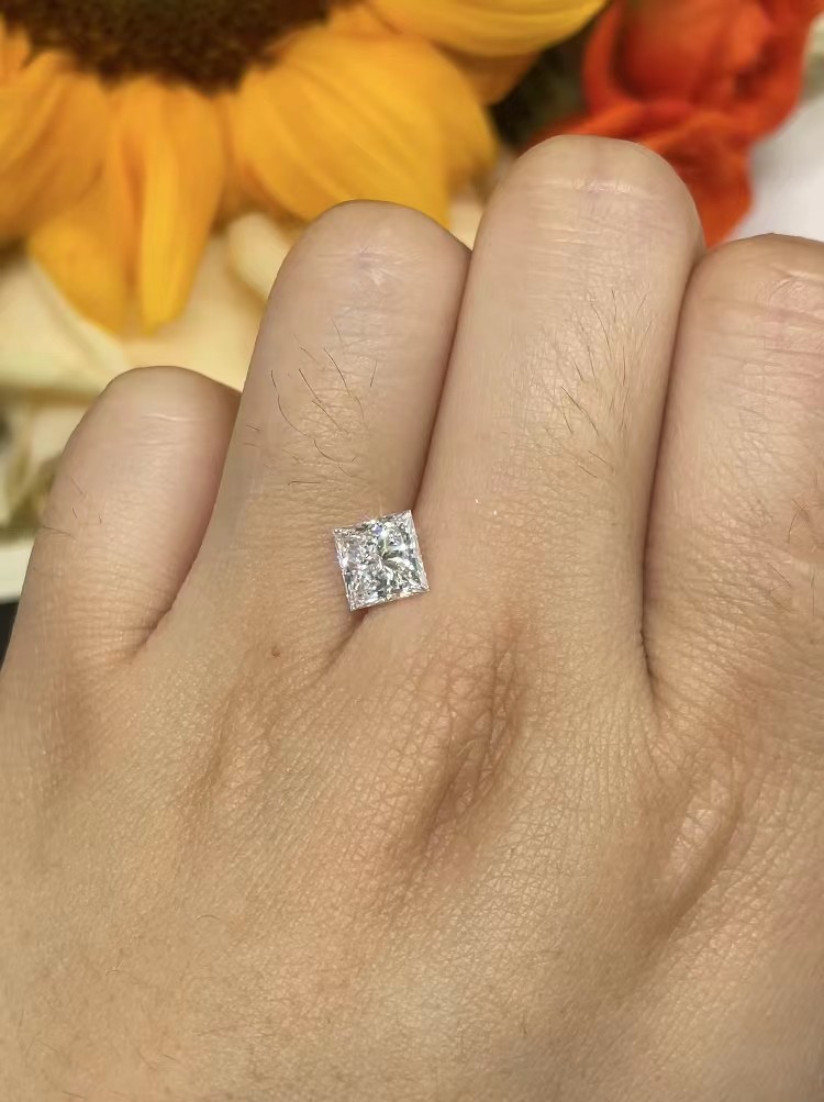 1-1.99Carat Colorless Loose Princess Cut Lab Grown Diamond Studs