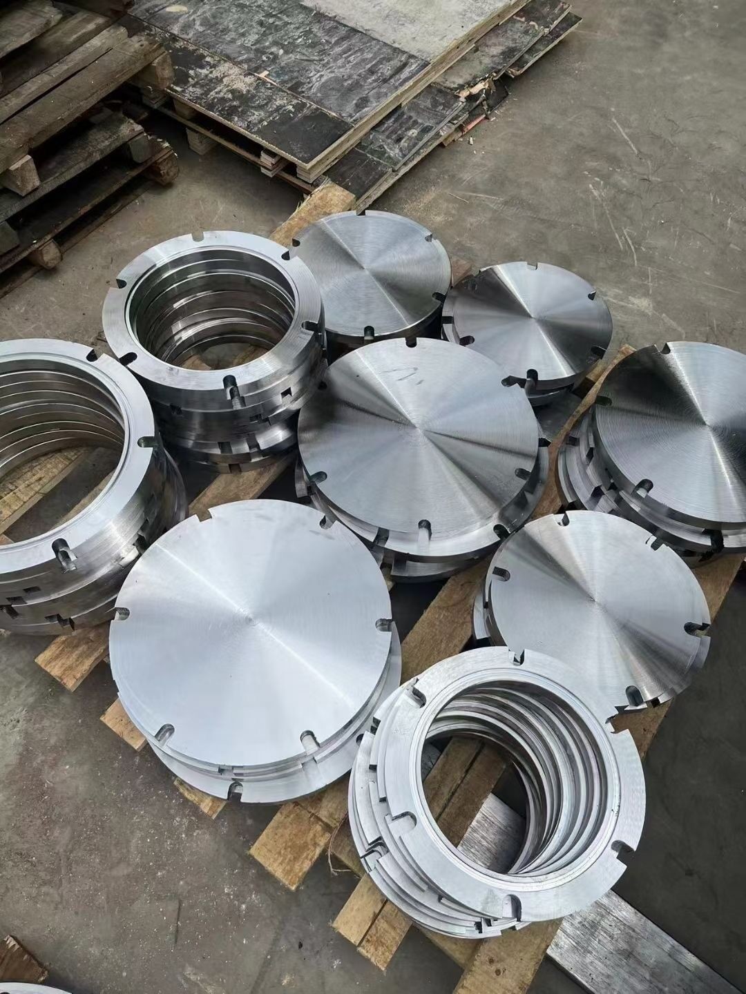 2" 1500LB WN Flange SS ASME B 16.5 TG Flange Pipe Fittings With Polished Surface ASTM A694 F52