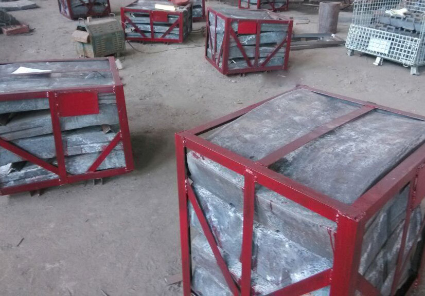 Chrome Molybdemun Alloy Steel Castings Crusher Wear Parts With Tempering Heat Treatment