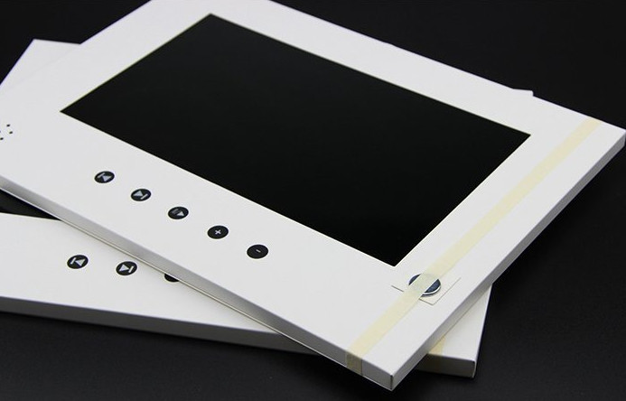 Big capacity battery powered video card screen monitors used for promotion