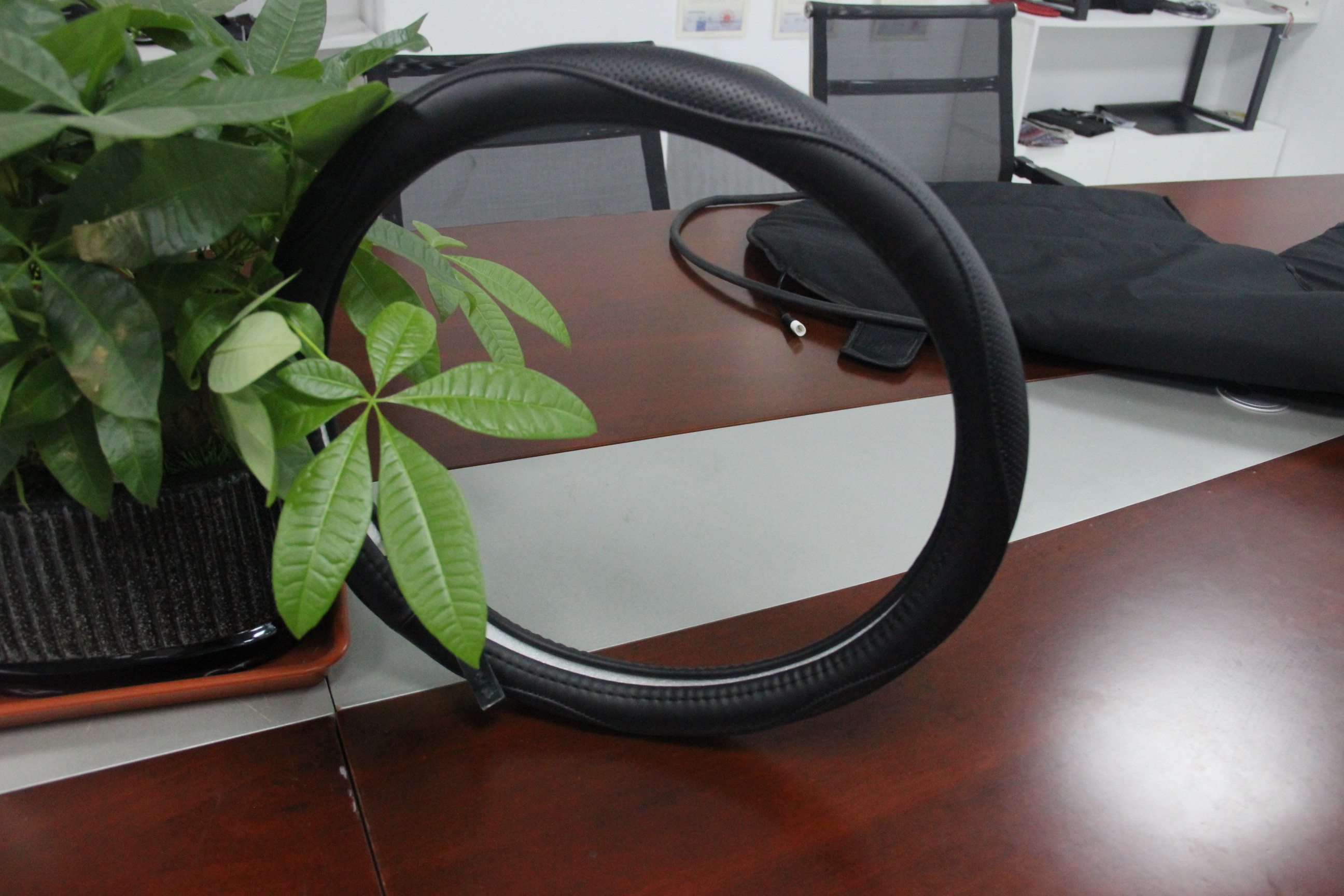 Cover Leather Heating Steering Wheel USB Charging For Car Usage
