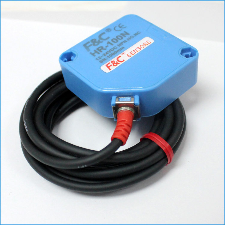 12Volt 4 Wire Reflective Photoelectric Sensors Switch PNP 1M Sensing Square Sensor
