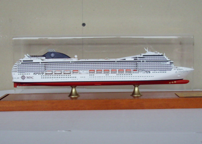 MSC Musica Cruise Ship Mediterranean Cruises Ship Models With Alloy Diecast Anchor Material