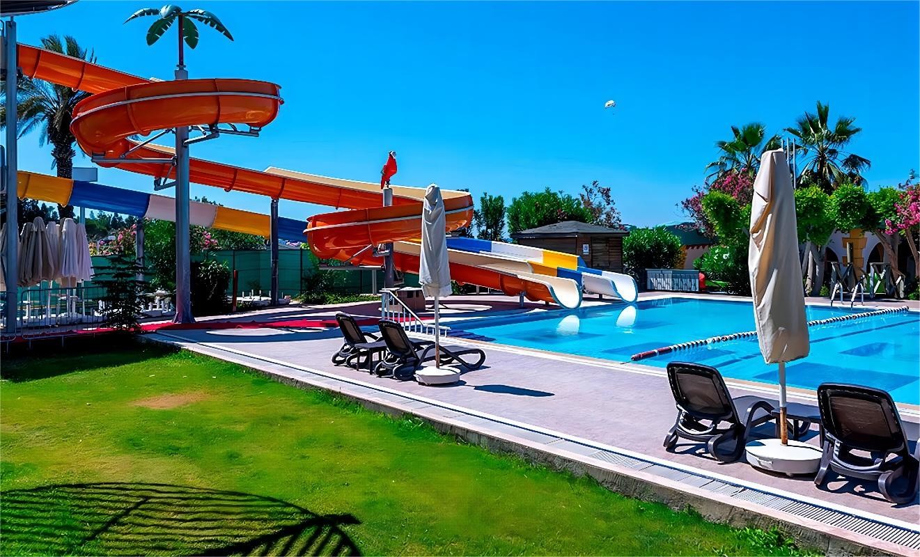 Aqua Park Swimming Pool Custom Fiberglass Water Slide
