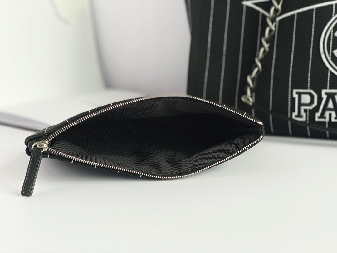 Large Custom Branded Bags Cotton Calfskin Chanel 2.55 Handbag Metalblack And White