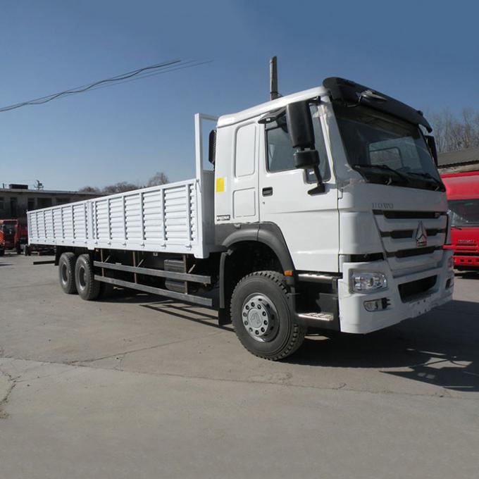 Sinotruk Howo 6X4 Heavy Cargo Truck  Euro II Emission Standard 21-30 Tons